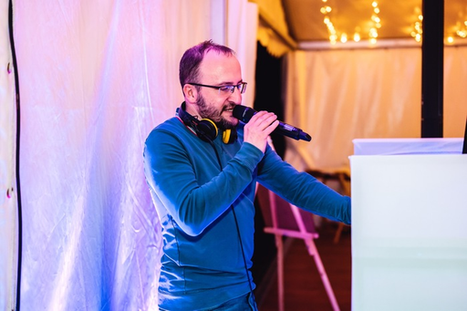 DJ na svatby a firemní večírky logo