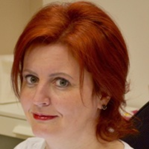Lenka Vošická - Salon Petit logo