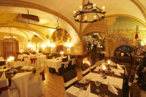 Restaurant Rapír logo