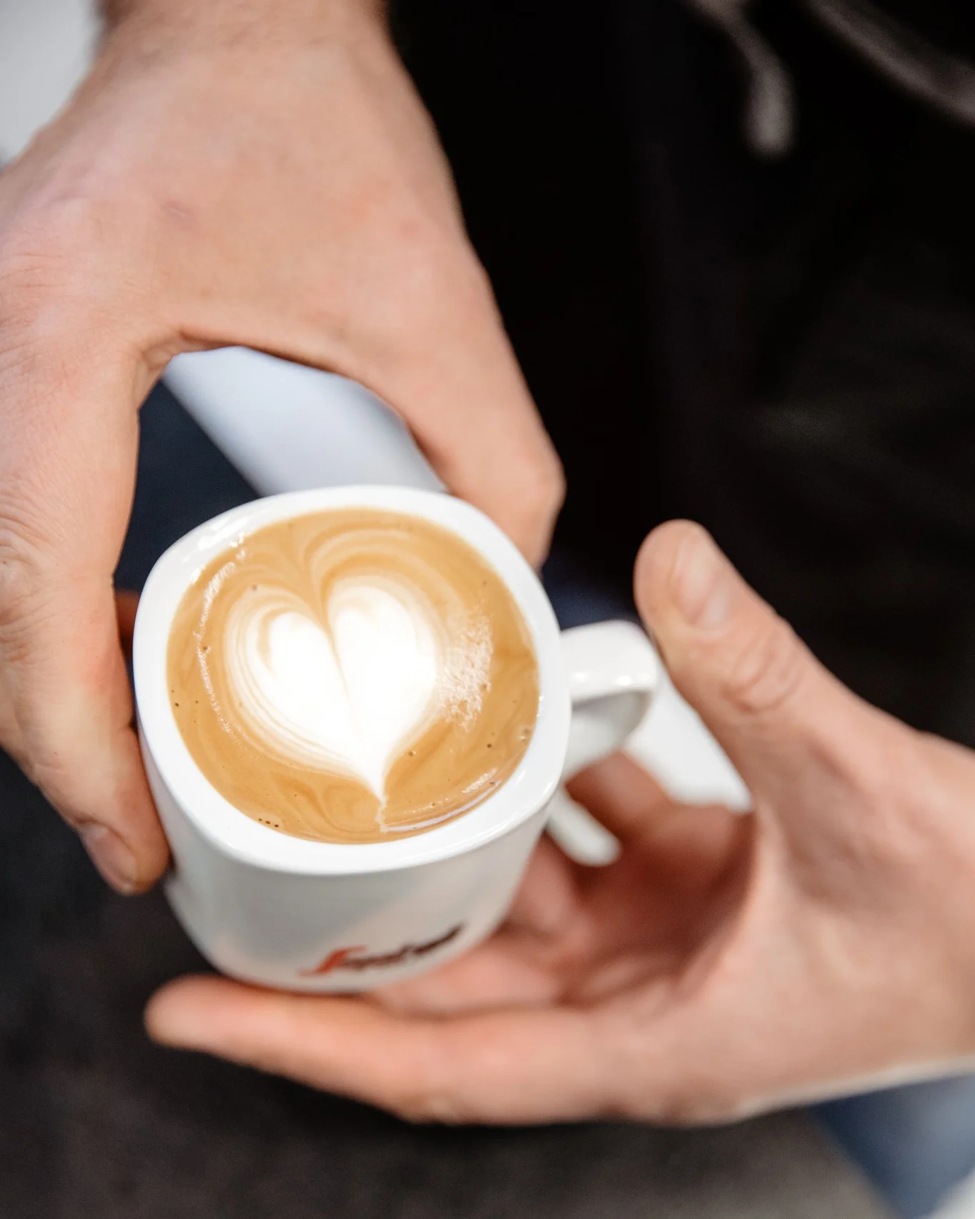 ☕️🇮🇹 Proč Italové pijí cappuccino jen dopoledne?

V Bella 